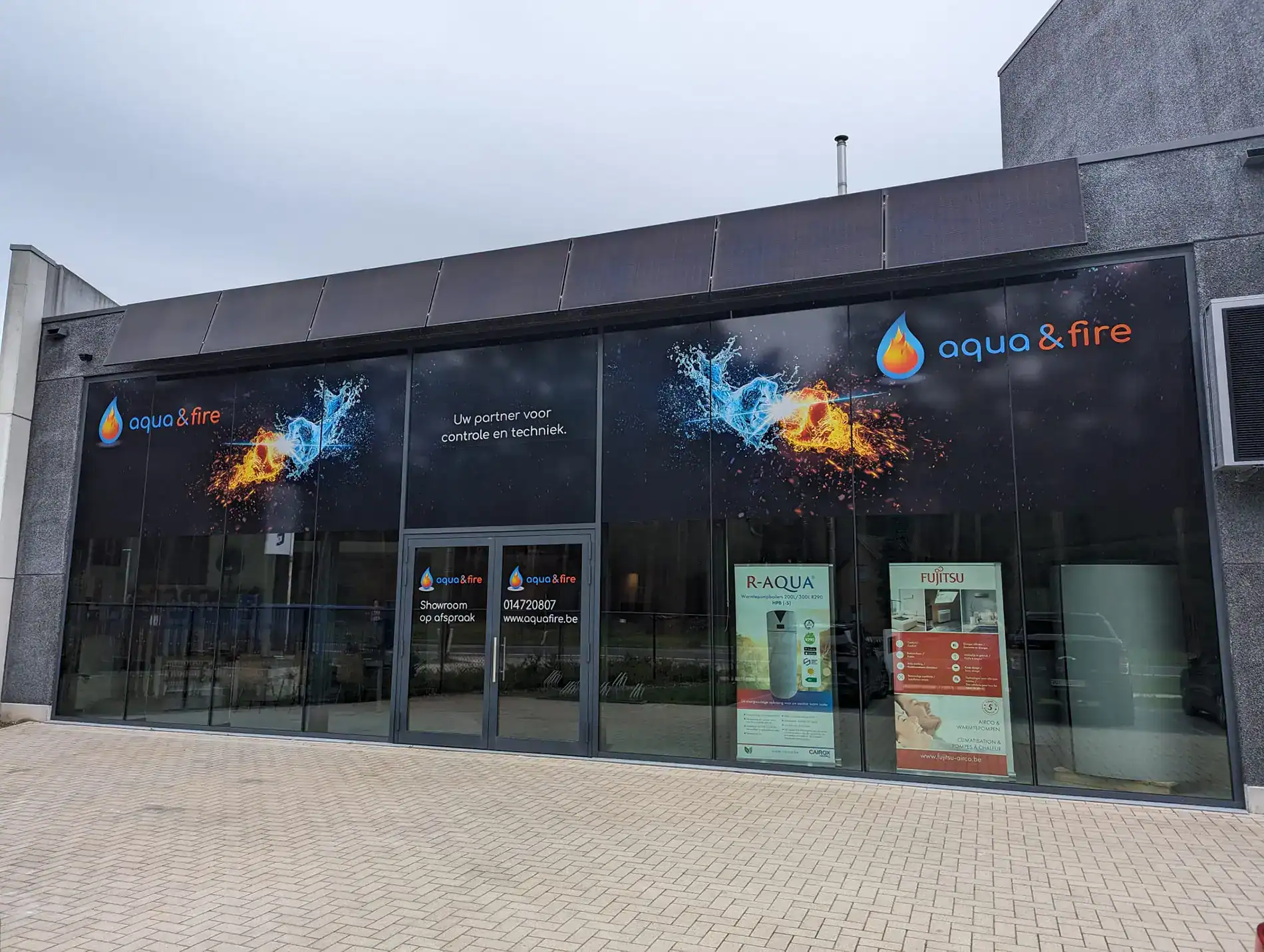 Gevel van de Aqua & Fire showroom
