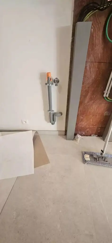 Aansluitingen tijdens de afwerking, project Badkamerinstallatie Retie