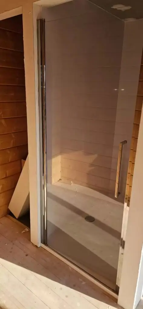 Badkamer tijdens de afwerking, project Sanitair bungalow