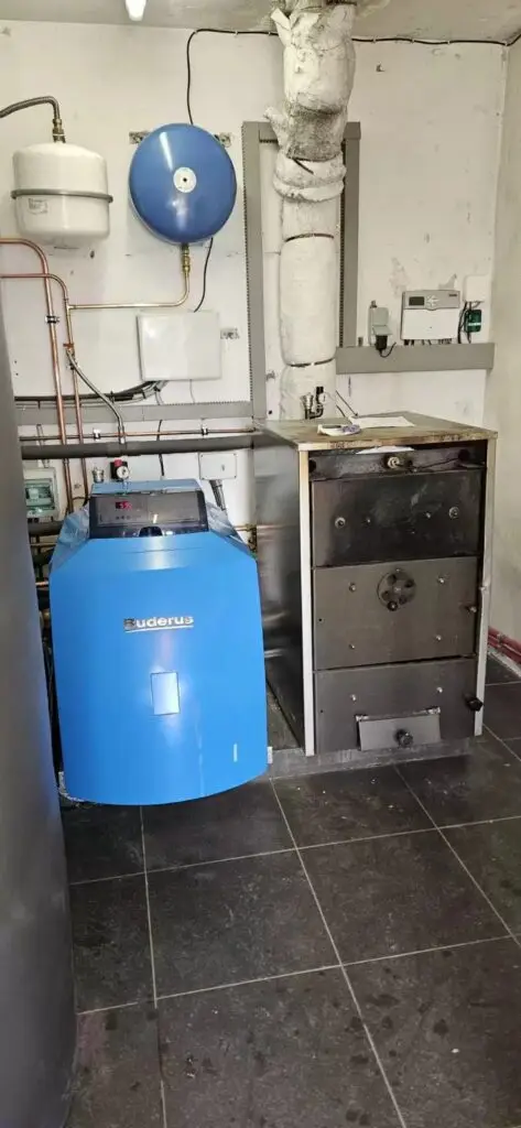 Blauwe ketel met expansievat, project Installatie St-Katelijne-Waver