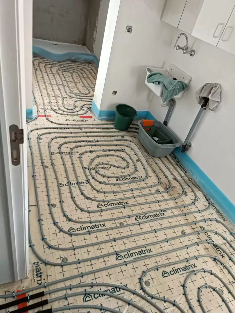 Vloerverwarming gelegd in de badkamer, project Vloerverwarming Kasterlee