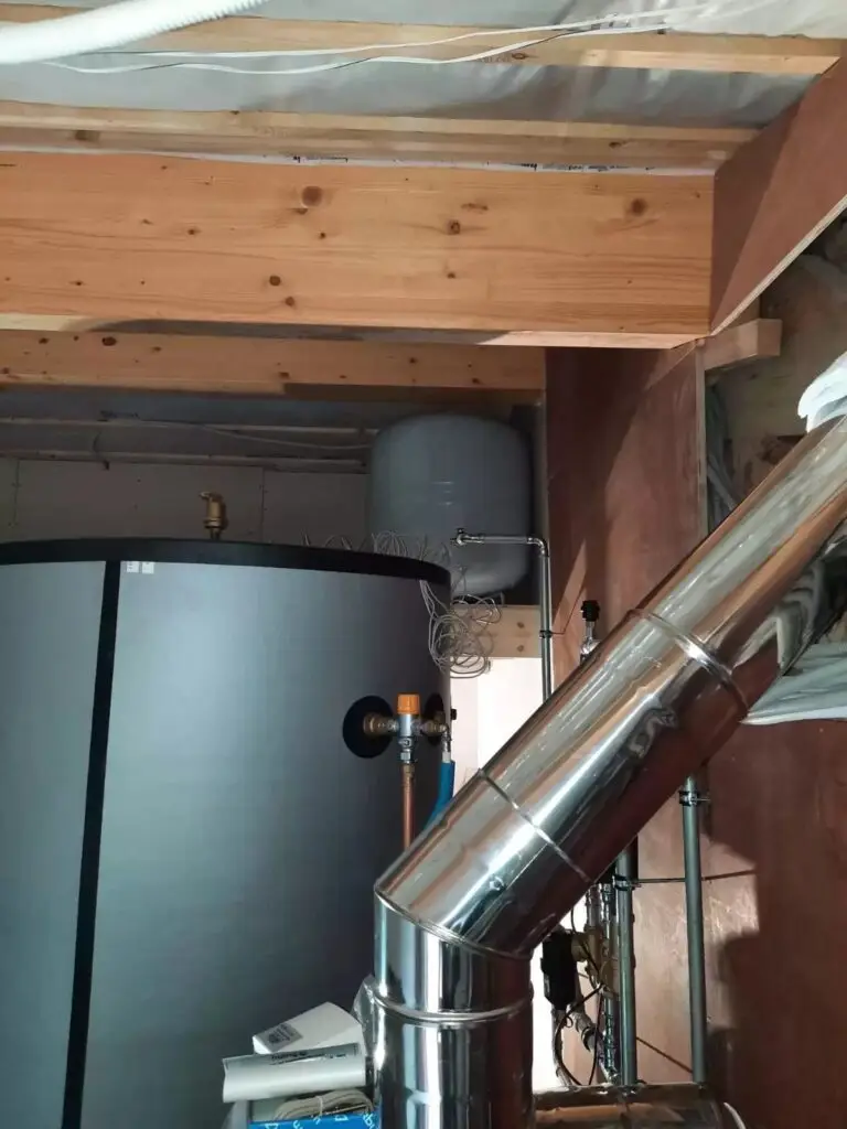 Buffervat met rookgasafvoer, project S4 Biomassa houtketel Fröling