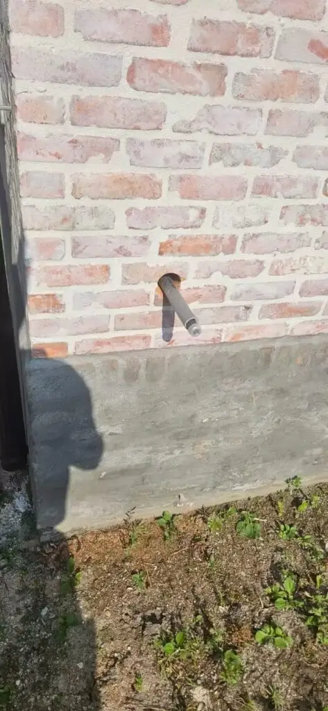 Doorvoer voor leidingen in de gevel, project Zelfbouwer S.C.