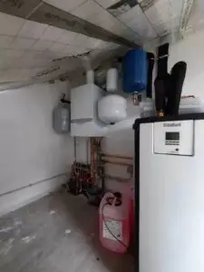 Ketel met zonneboiler in de technische ruimte, realisatie Aqua & Fire